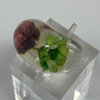 Vintage Lucite Bubble Dome Ring with Dried Flowers Size 6.5